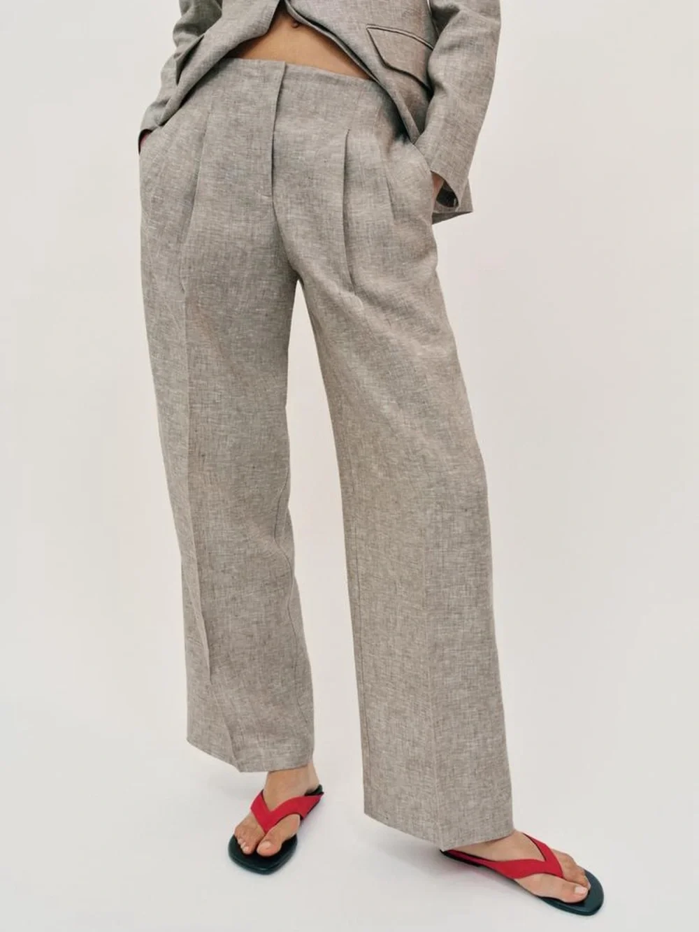 NWT. Zara Sand/Marl Straight Leg Pants/Trousers. Size M.